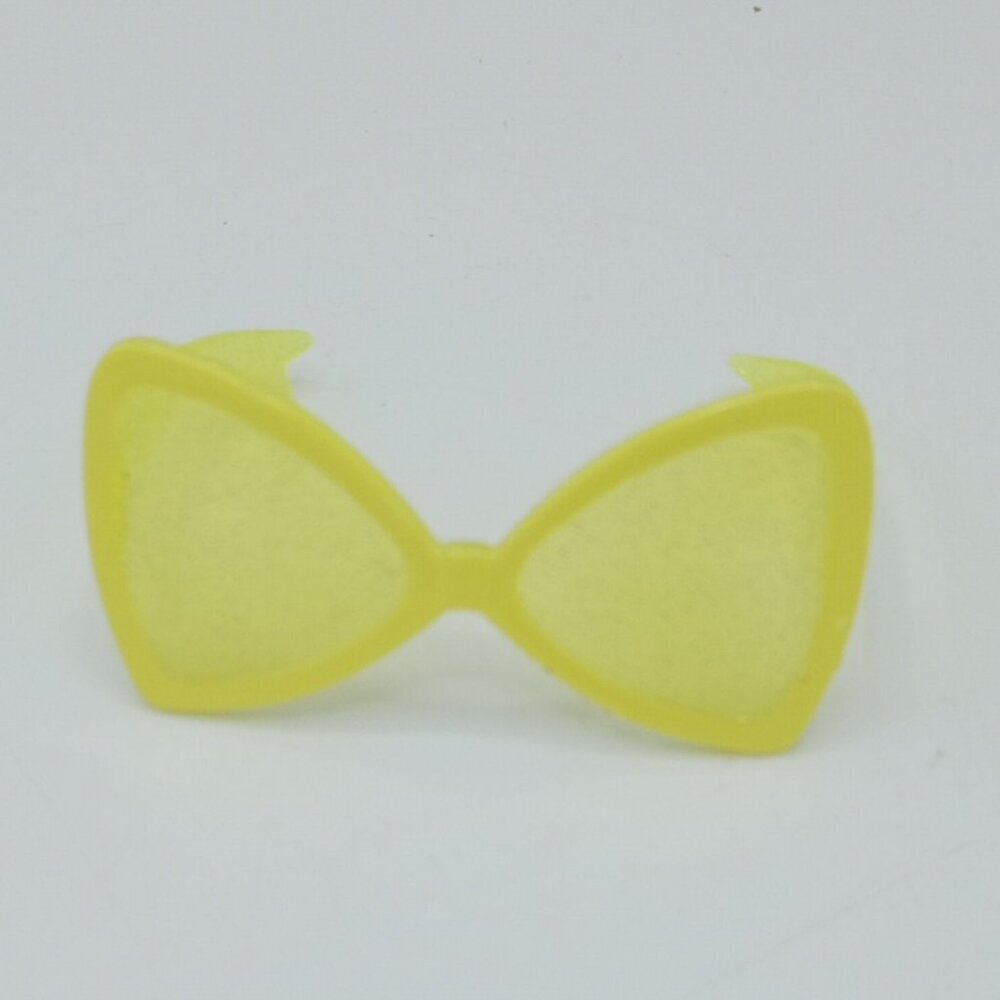 L.O.L. Surprise! OMG Doll Neonlicious Neon Doll Yellow Sparkle Glasses